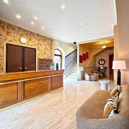 Hotel Restaurant Christophe Colomb Калви Екстериор снимка